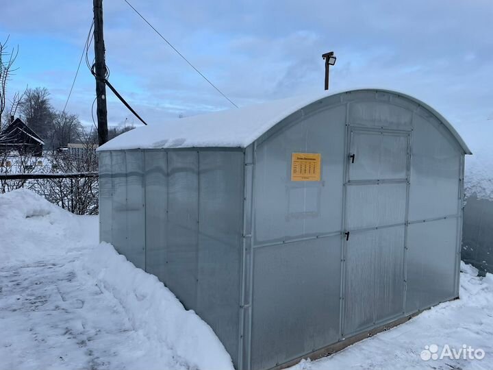 Теплица прямостенная