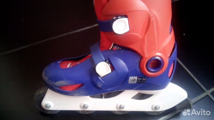 Роликовые коньки