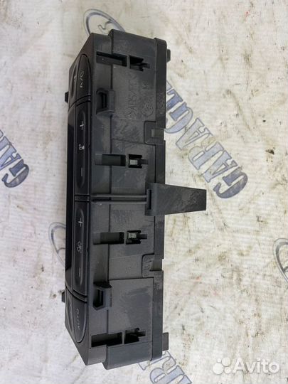 Блок управления климатом Peugeot 1007