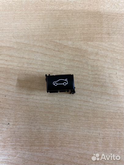 Кнопка открывания багажника BMW F10 F11