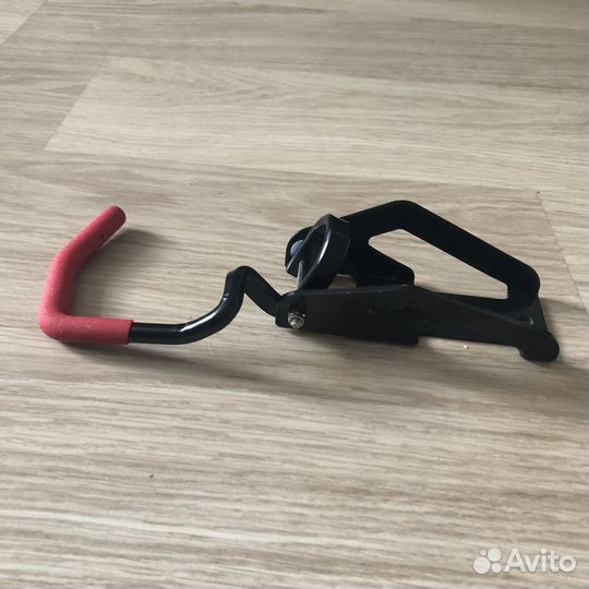 Держатель кронштейн настенный для велосипеда