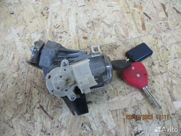 Замок зажигания Тойота Королла 150