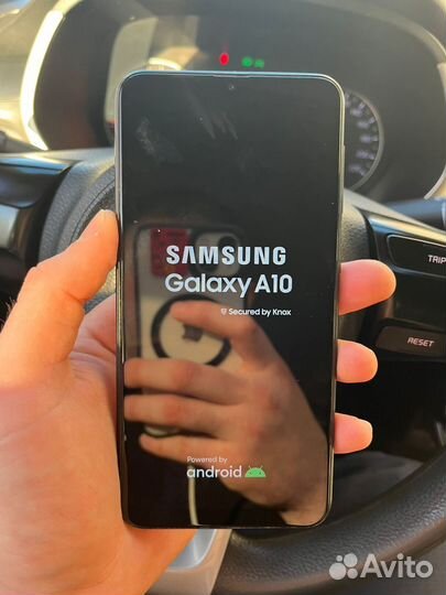 Samsung Galaxy A10, 2/32 ГБ