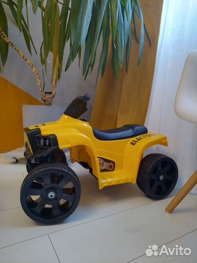 Квадроцикл /электромобиль детский kreiss