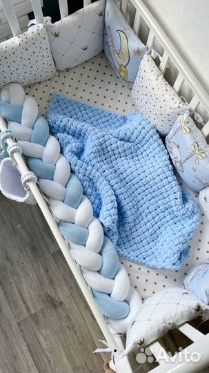 Комплекты в кроватку бортики ручной работы