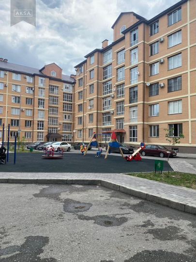 2-к. квартира, 82 м², 1/6 эт.