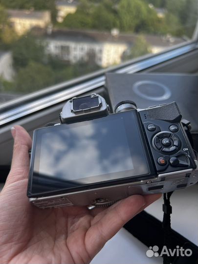 Фотоаппарат Olympus OM-D E-M10 и объектив 17мм