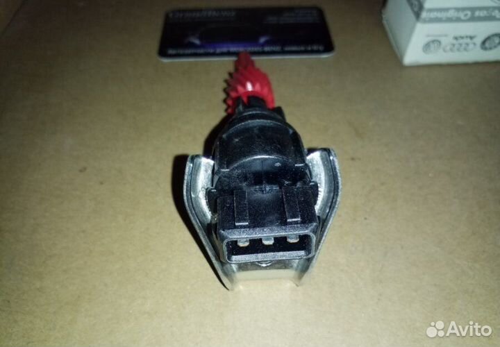 Датчик скорости спидометра нижний Volkswagen Polo