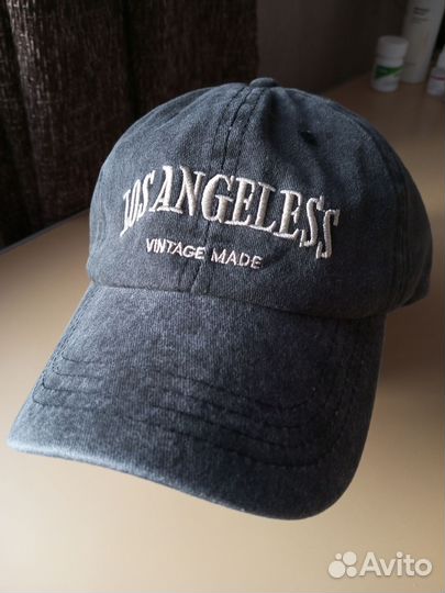 Бейсболка новая
