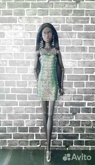 Barbie Симона looks на теле IT