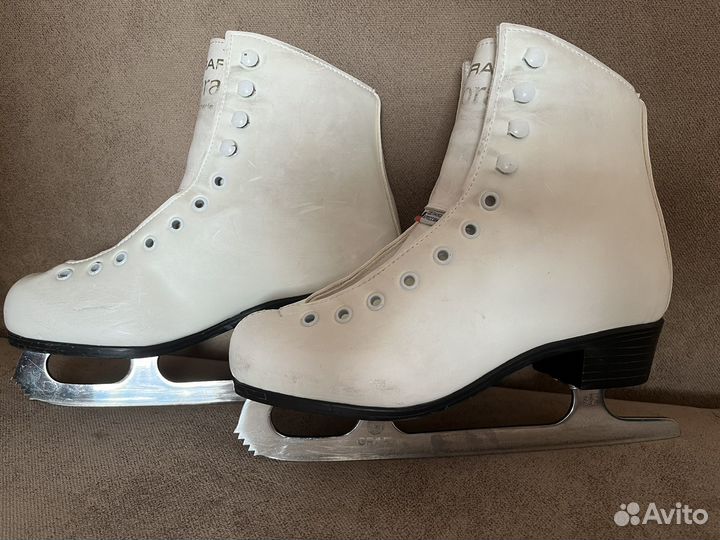 Коньки фигурные