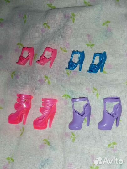 Одежда, обувь, подставки для Барби