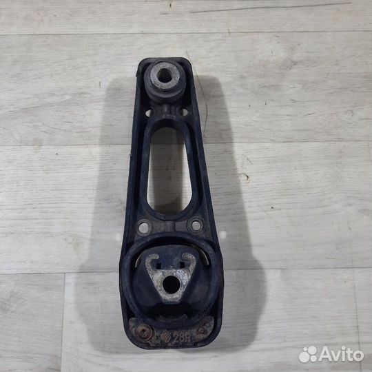 Подушка двигателя Renault Duster 2013