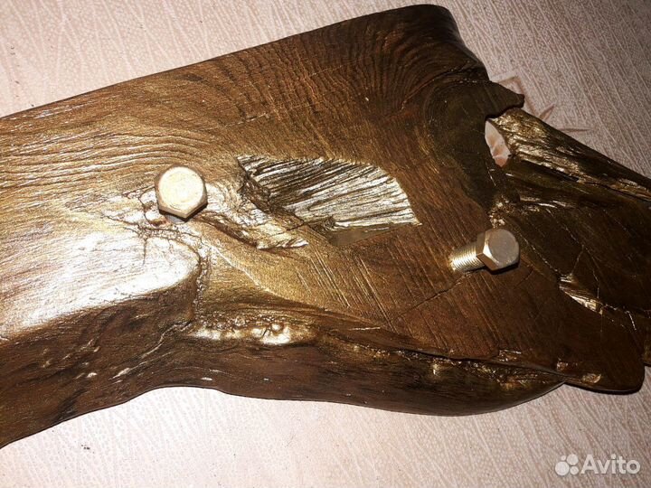 Деревянная вешалка