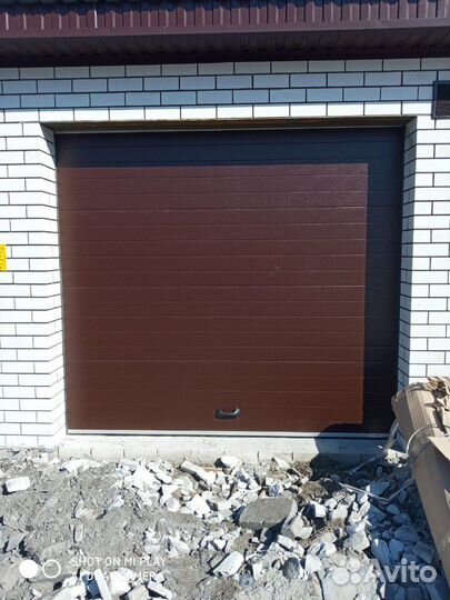 Монтаж и ремонт секционных ворот