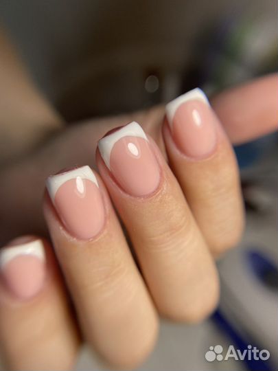 Маникюр/педикюр/наращивание