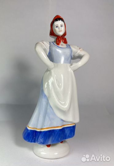 Фарфоровая статуэтк лфз