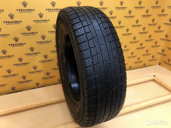 Yokohama Ice Guard IG30 215/65 R16 98Q