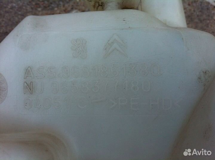 Бачок стеклоомывателя Citroen C4 Picasso