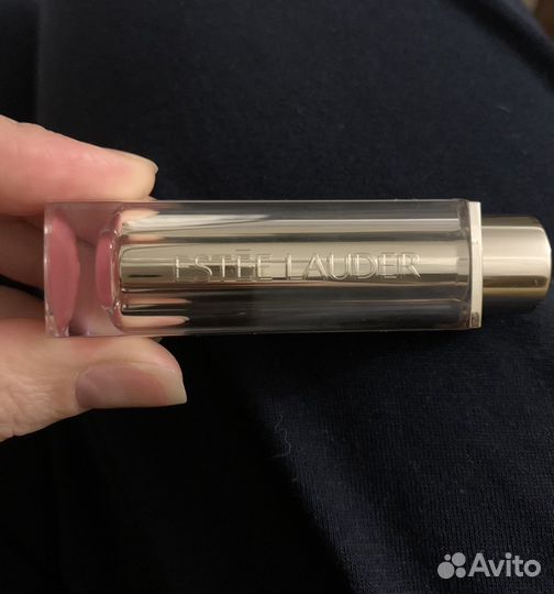 Матовая помада Estée Lauder