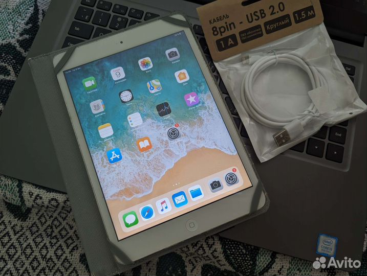 Планшет iPad mini 2
