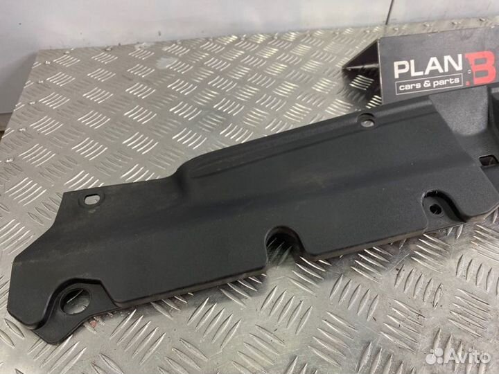 Накладка замка капота передняя Honda Cr-V RD5 2004