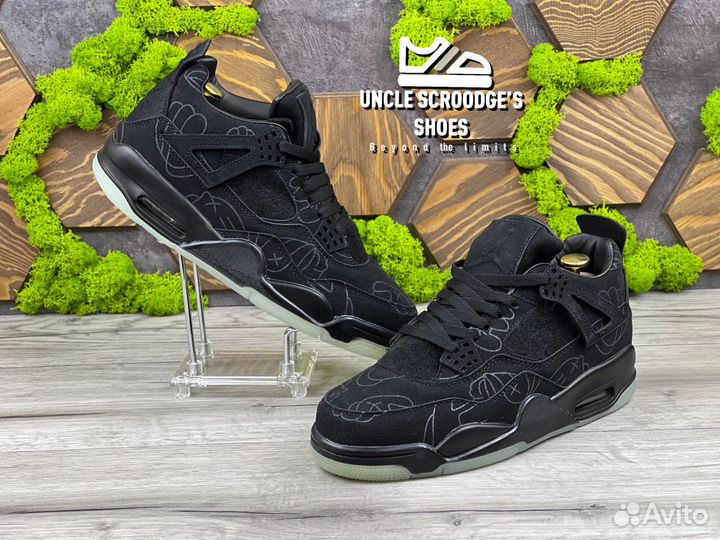 Кроссовки Nike Air Jordan 4 Retro kaws