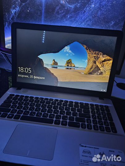 Ноутбук Asus