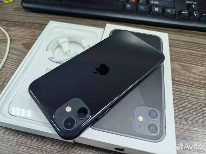 iPhone 11, 64 ГБ