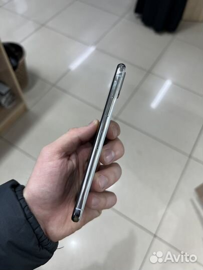 iPhone X, 256 ГБ