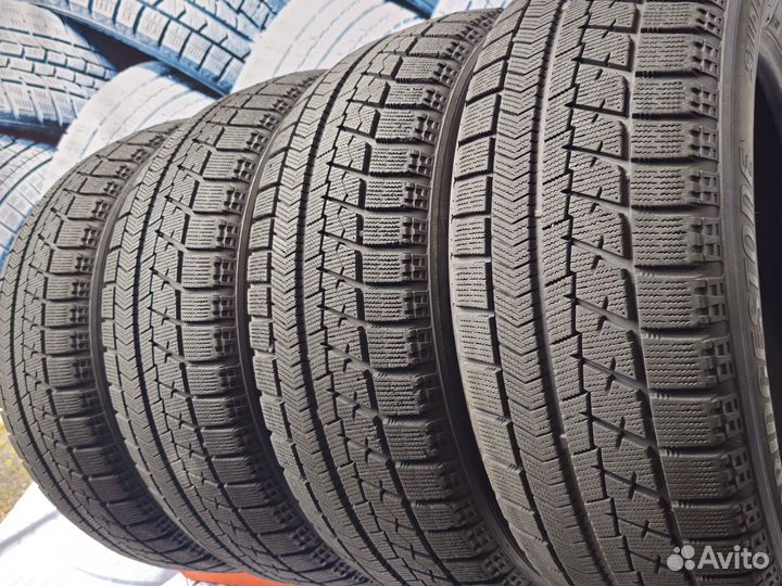 Bridgestone Blizzak VRX 215/55 R17