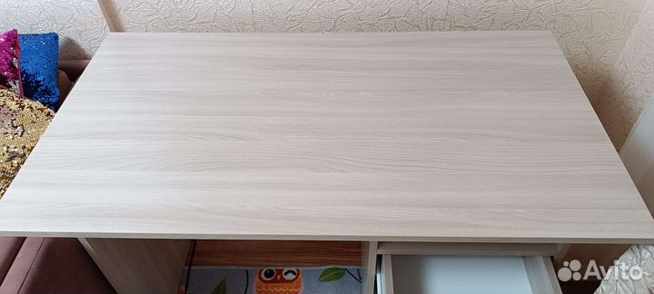 Детский письменный стол