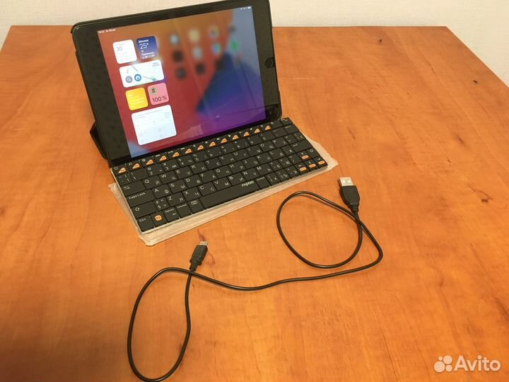 Bluetooth клавиатура для iPad