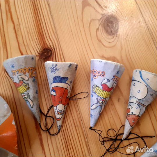 Елочные игрушки СССР,хлопушки СССР,маски СССР