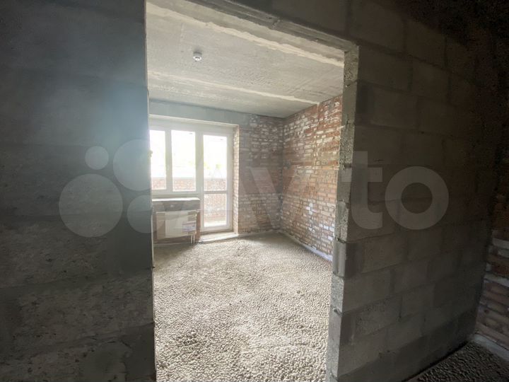 2-к. квартира, 70 м², 2/18 эт.