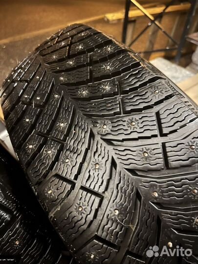 Michelin X-Ice North 4 SUV 215/70 R16 100