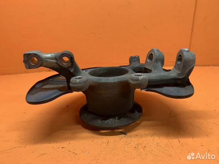 Кулак поворотный передний левый Mercedes-Benz Glk