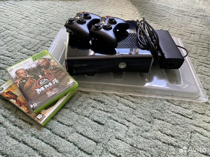 Xbox 360 S model 1439