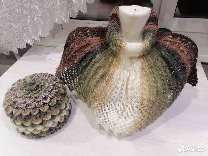 Берет и манишка