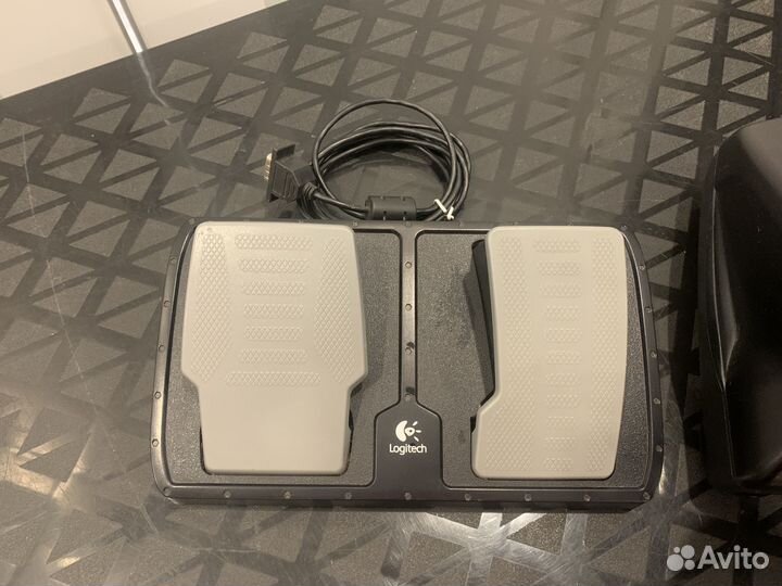 Игровой руль Logitech Formula Vibration
