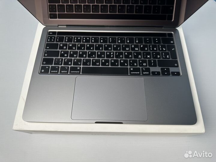 MacBook Pro 13 2020 M1/16/256Gb, Ростест