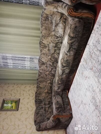 Мягкая мебель угловой диван и два кресла бу