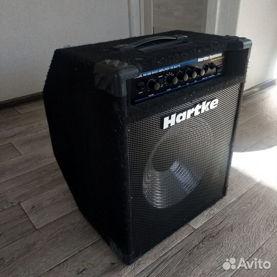 Басовый комбо Hartke KickBack 15