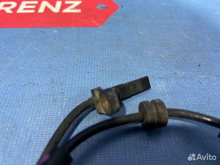 Датчик ABS задний правый Subaru Impreza Wrx Sti