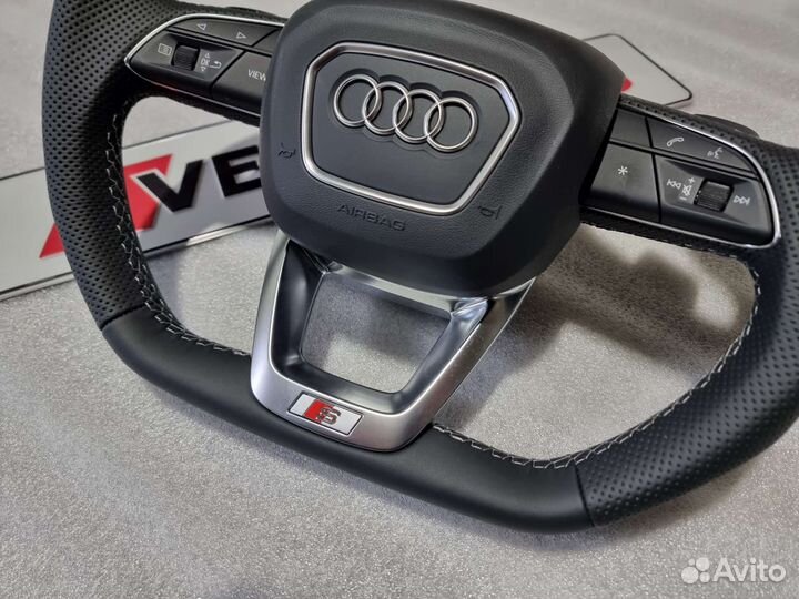 Спортивный руль Audi Q7, Q8 Оригинал