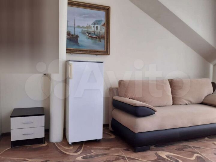 Комната 20,4 м² в > 9-к., 2/2 эт.