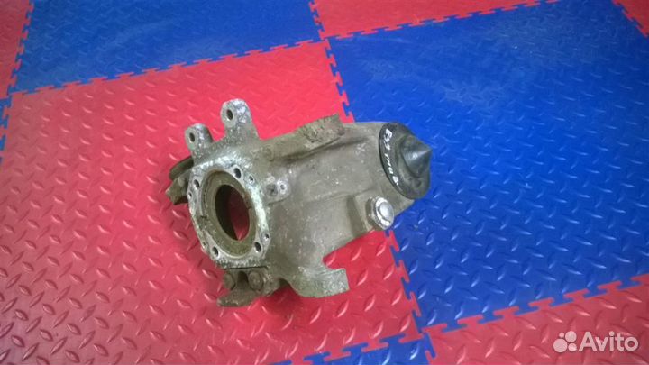 Кулак поворотный задний правый BMW 5-серия E39