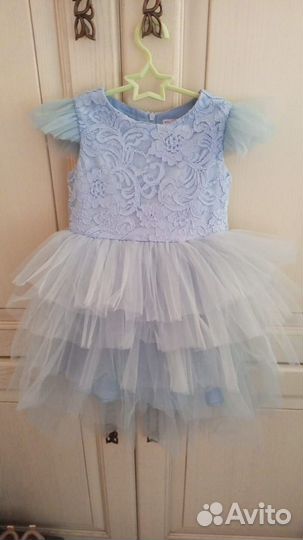 Нарядное платье для девочки р. 98, 104