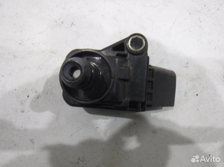 Катушка зажигания 06L905110C