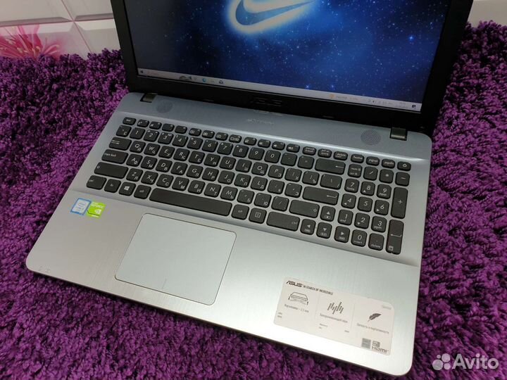 Asus Intel core i3 GeForce 920mx full HD